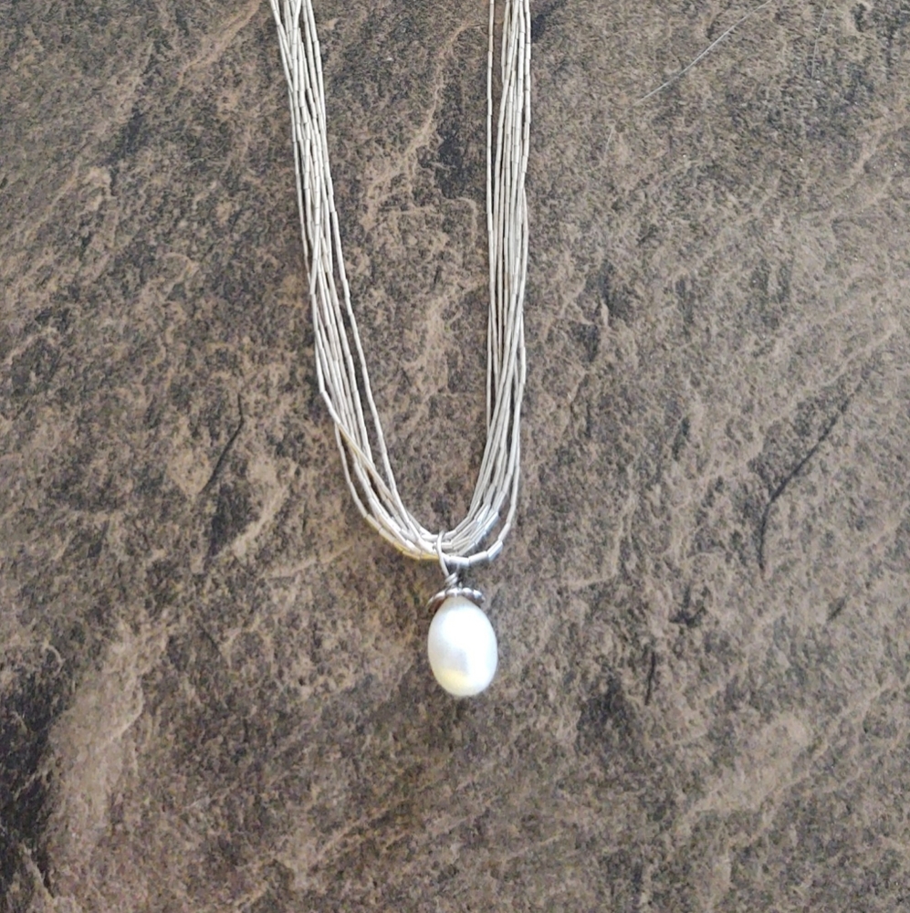 Vintage Coldwater Creek freshwater Pearl and liquid silver necklace